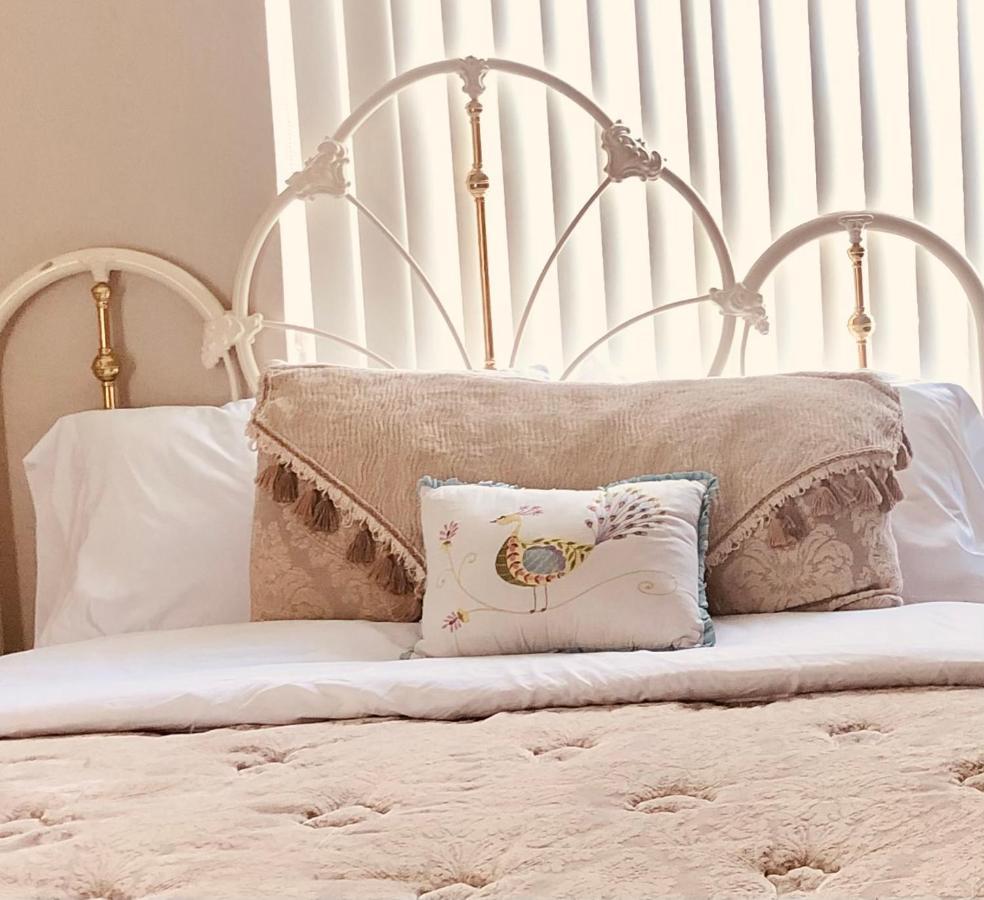 Villa Olivia Guest Rooms Hollywood Ngoại thất bức ảnh