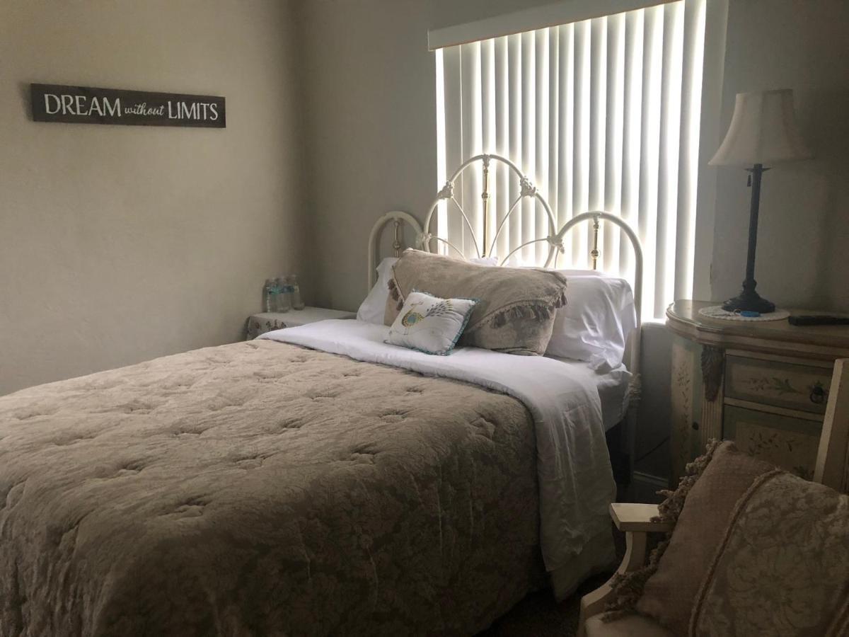 Villa Olivia Guest Rooms Hollywood Ngoại thất bức ảnh